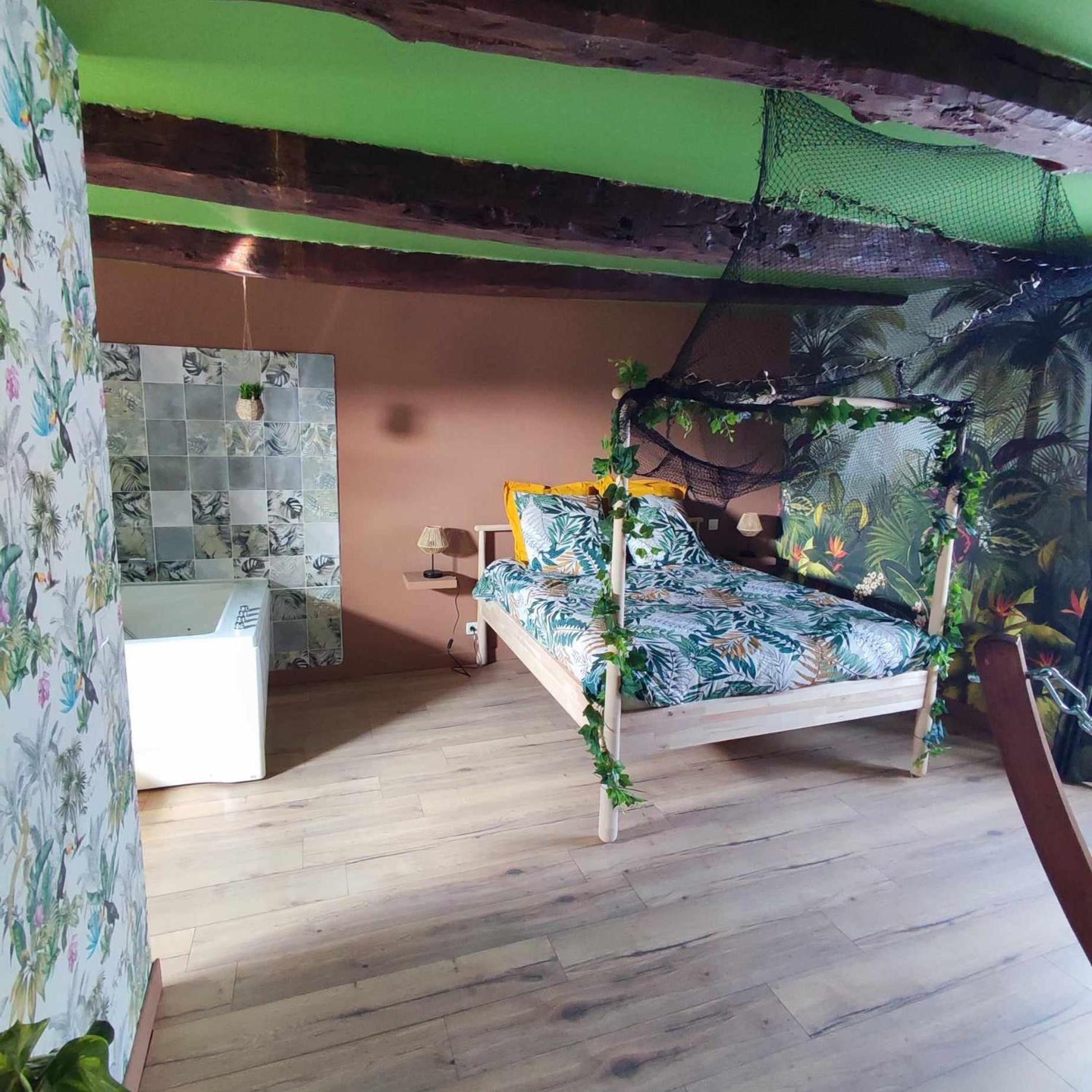 L'Evasion Jungle Apartment Saint-Pierre-de-Plesguen Exterior photo